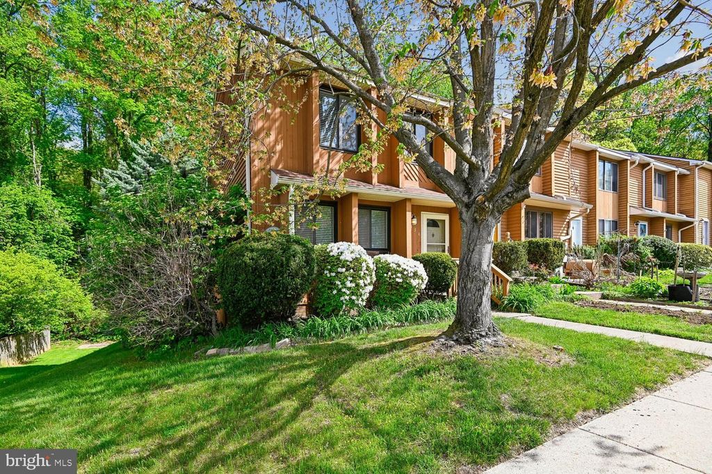 Image 1 of property listing at 434 PEACH CT, Annapolis, MD 21409