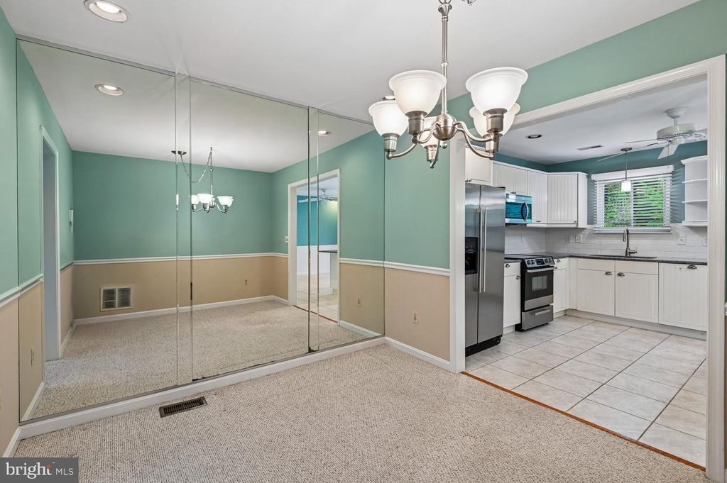 Image 17 of property listing at 434 PEACH CT, Annapolis, MD 21409