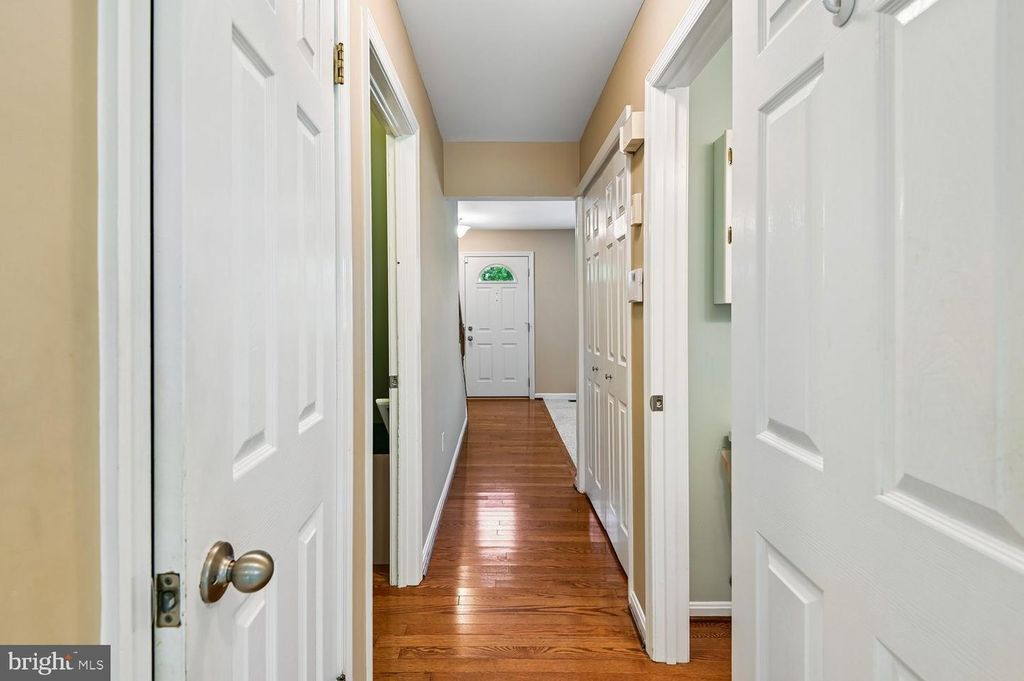 Image 21 of property listing at 434 PEACH CT, Annapolis, MD 21409