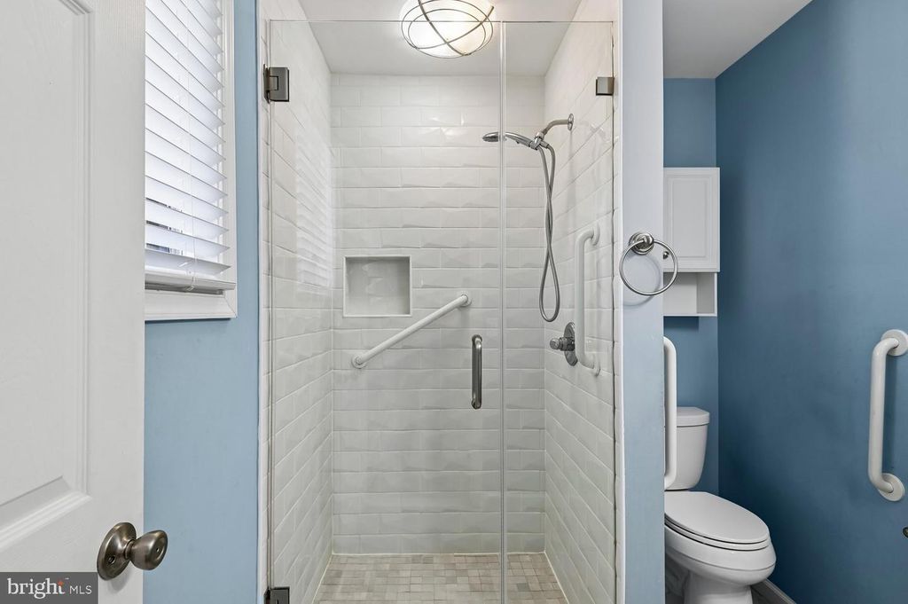 Image 29 of property listing at 434 PEACH CT, Annapolis, MD 21409