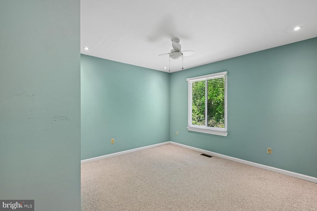 Image 31 of property listing at 434 PEACH CT, Annapolis, MD 21409