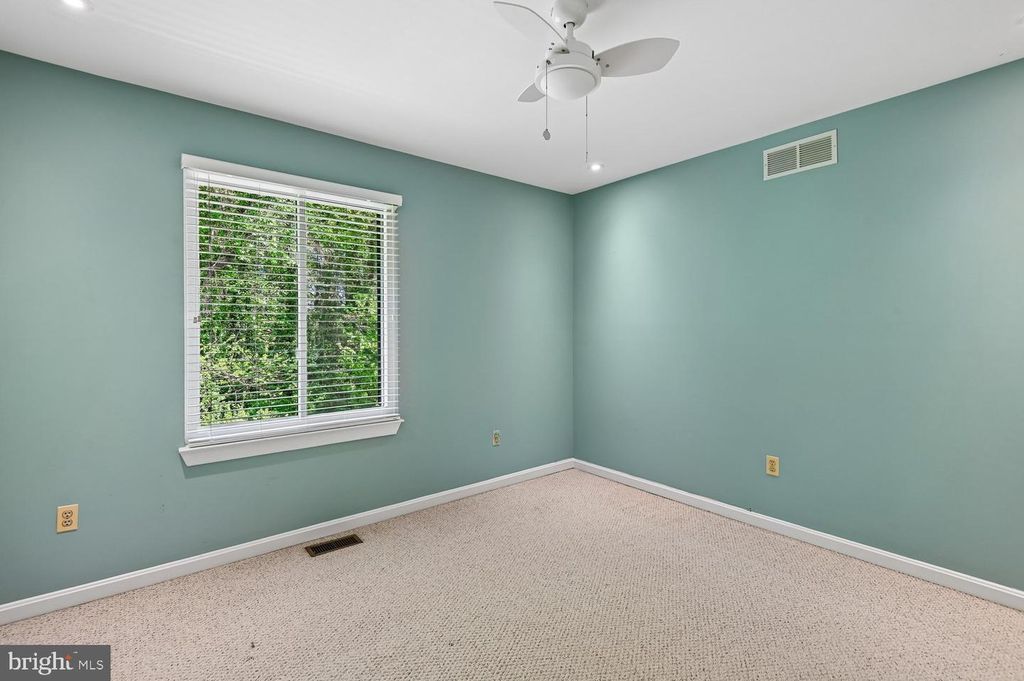 Image 33 of property listing at 434 PEACH CT, Annapolis, MD 21409