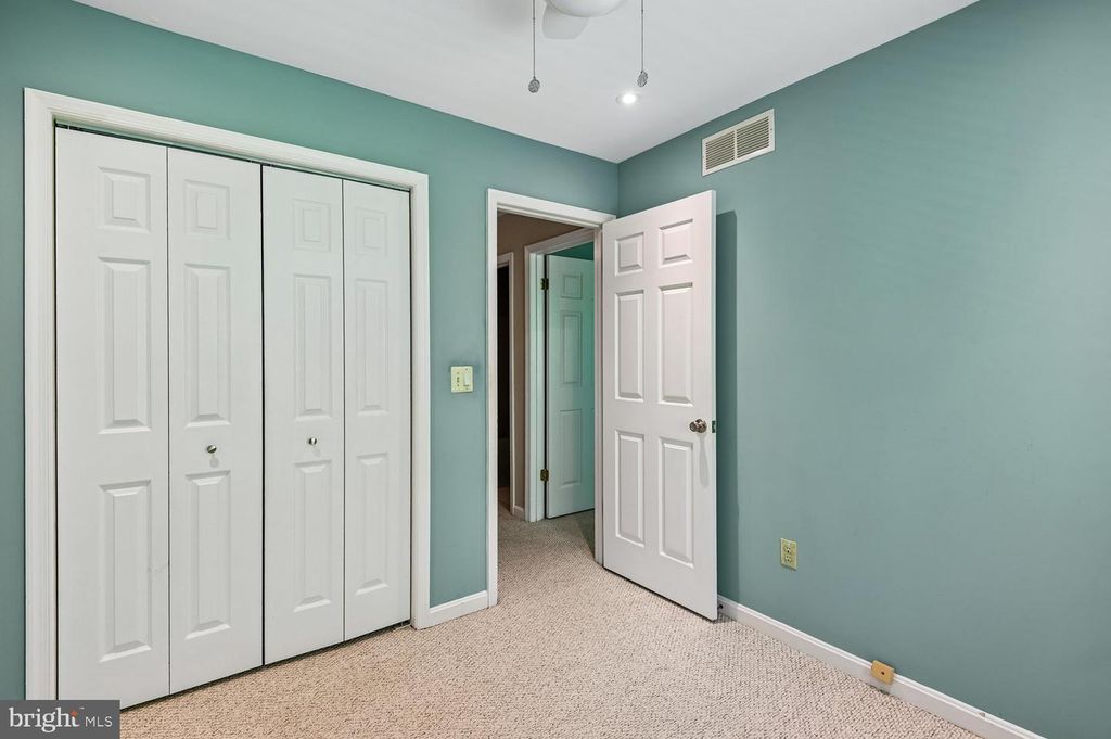 Image 36 of property listing at 434 PEACH CT, Annapolis, MD 21409