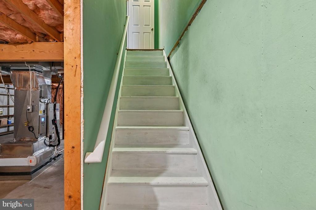 Image 39 of property listing at 434 PEACH CT, Annapolis, MD 21409