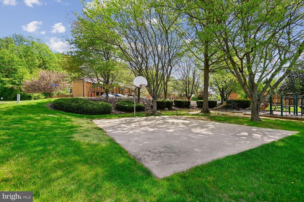 Image 60 of property listing at 434 PEACH CT, Annapolis, MD 21409