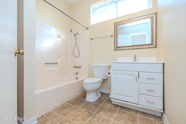 328 Indian Summer Lane, Clinton, MS 39056