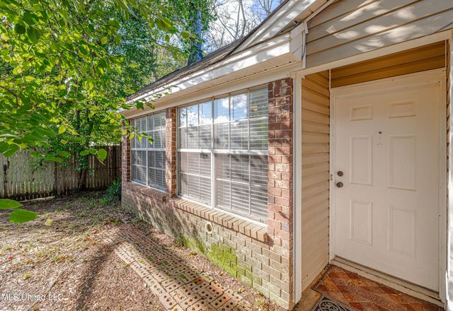 328 Indian Summer Lane, Clinton, MS 39056