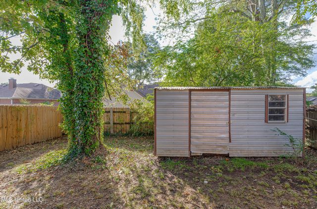 328 Indian Summer Lane, Clinton, MS 39056