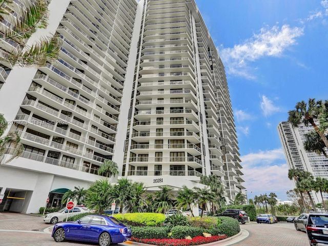 20281 E Country Club Drive 404, Aventura, FL 33180