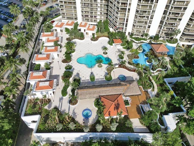 20281 E Country Club Drive 404, Aventura, FL 33180