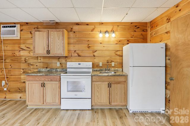 955 Soco Road, Maggie Valley, NC 28751