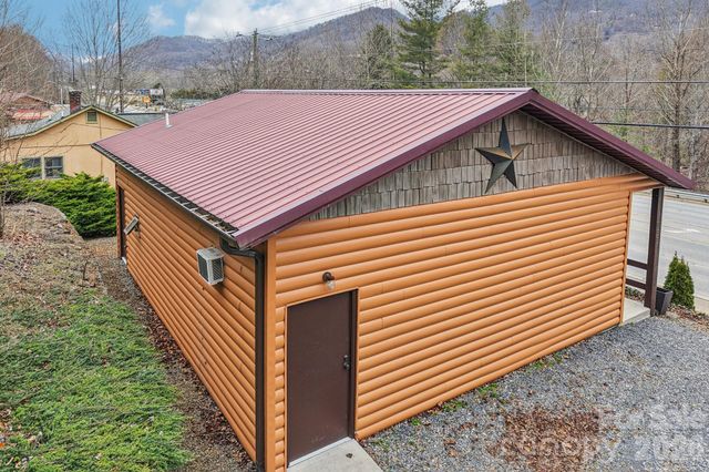 955 Soco Road, Maggie Valley, NC 28751