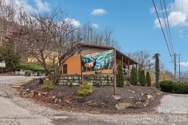 955 Soco Road, Maggie Valley, NC 28751