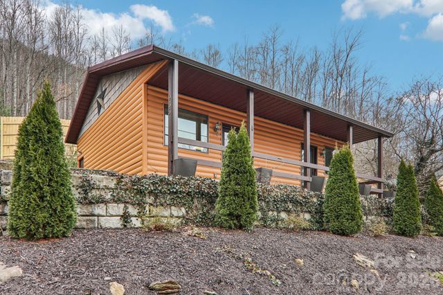 955 Soco Road, Maggie Valley, NC 28751