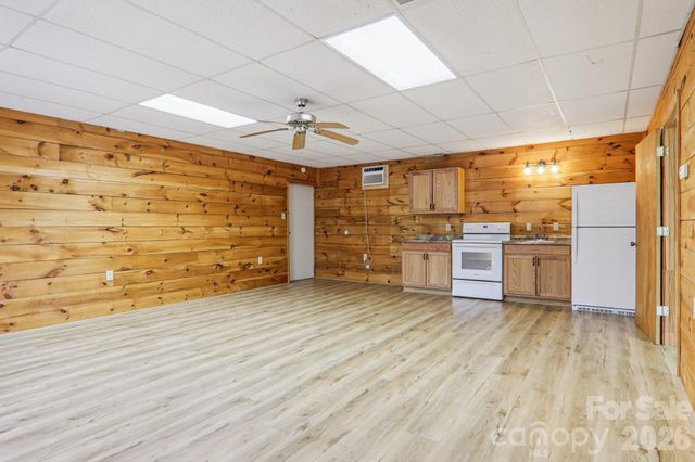 955 Soco Road, Maggie Valley, NC 28751