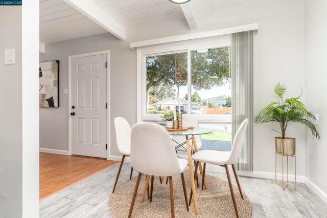 2843 Moyers Rd, Richmond, CA 94806