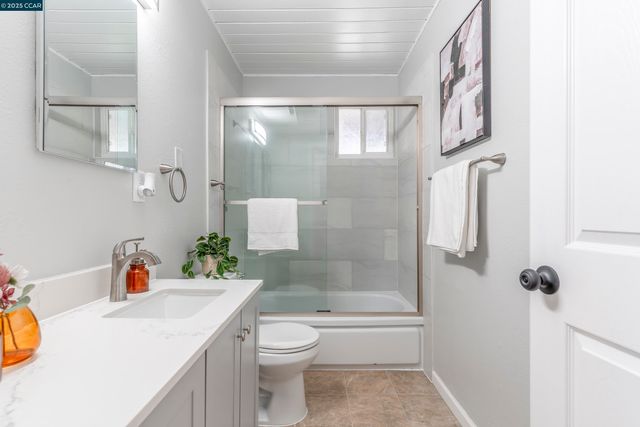 2843 Moyers Rd, Richmond, CA 94806
