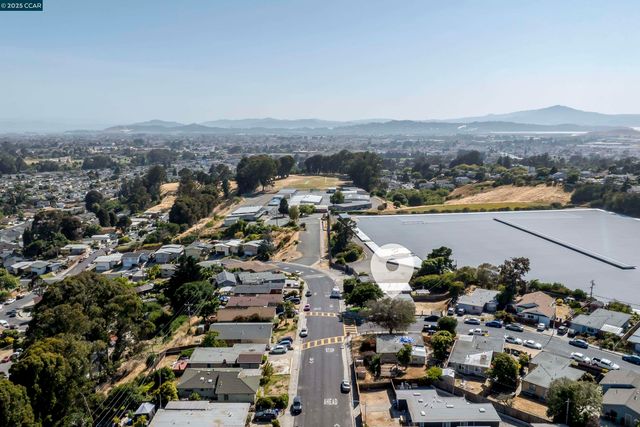 2843 Moyers Rd, Richmond, CA 94806