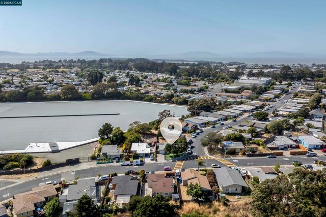 2843 Moyers Rd, Richmond, CA 94806