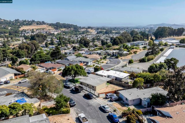 2843 Moyers Rd, Richmond, CA 94806