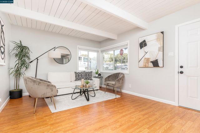 2843 Moyers Rd, Richmond, CA 94806
