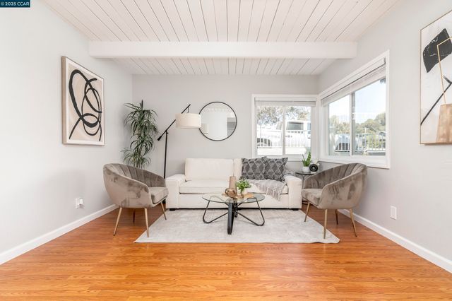 2843 Moyers Rd, Richmond, CA 94806