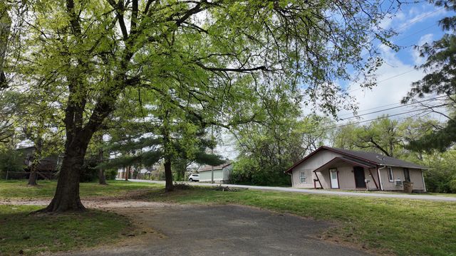 208A E Palestine Ave, Madison, TN 37115