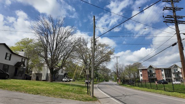 208A E Palestine Ave, Madison, TN 37115