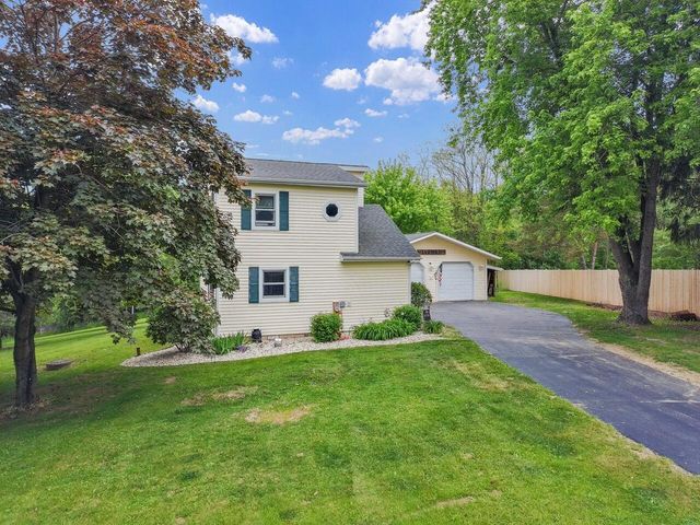 W5838 Mariner Hills COURT, Elkhorn, WI 53121