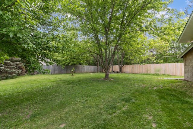 W5838 Mariner Hills COURT, Elkhorn, WI 53121