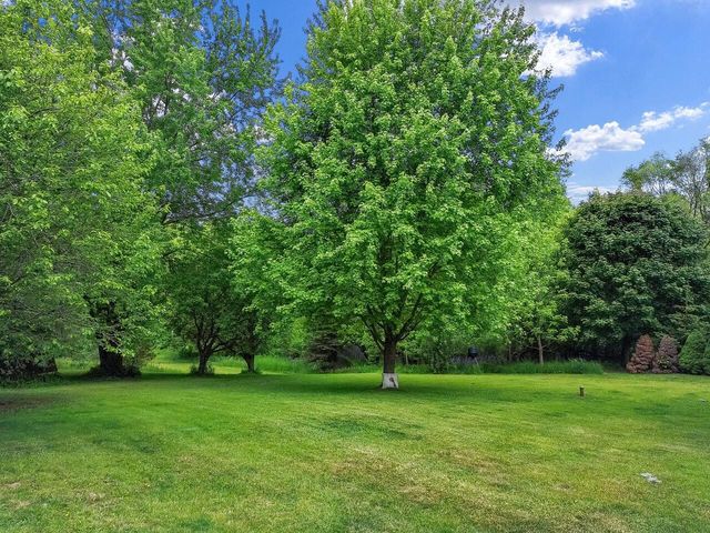 W5838 Mariner Hills COURT, Elkhorn, WI 53121