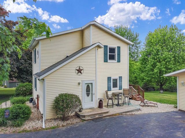 W5838 Mariner Hills COURT, Elkhorn, WI 53121