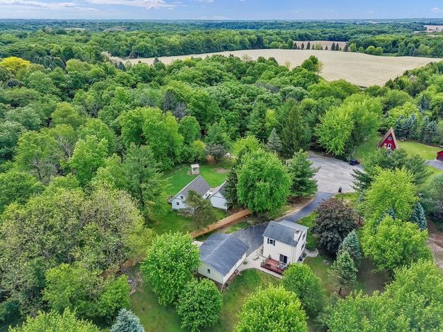 W5838 Mariner Hills COURT, Elkhorn, WI 53121