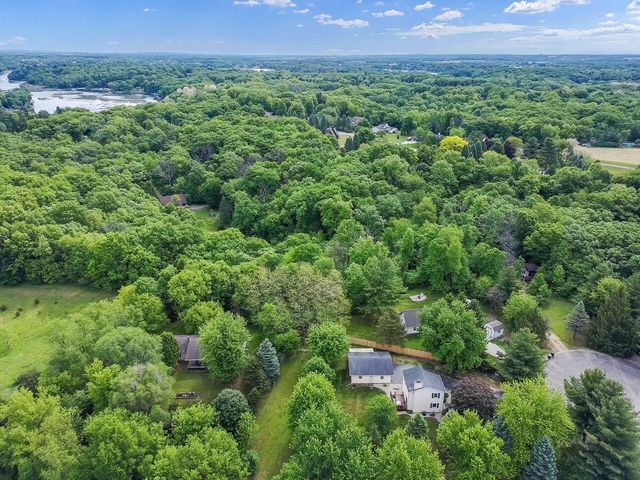W5838 Mariner Hills COURT, Elkhorn, WI 53121