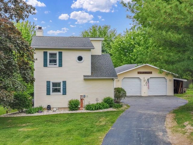 W5838 Mariner Hills COURT, Elkhorn, WI 53121