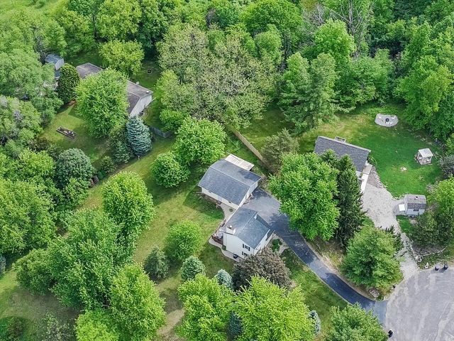 W5838 Mariner Hills COURT, Elkhorn, WI 53121