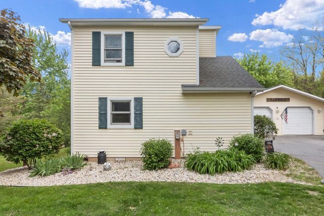 W5838 Mariner Hills COURT, Elkhorn, WI 53121