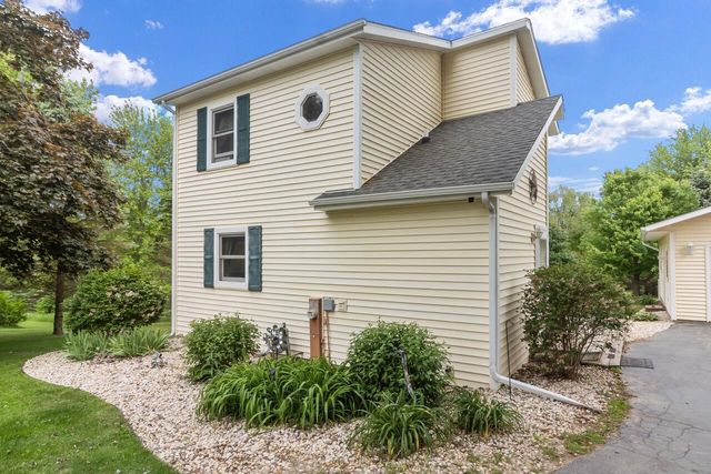 W5838 Mariner Hills COURT, Elkhorn, WI 53121