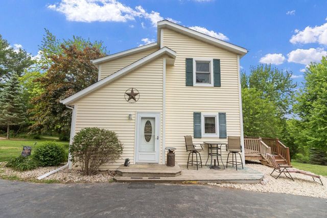 W5838 Mariner Hills COURT, Elkhorn, WI 53121