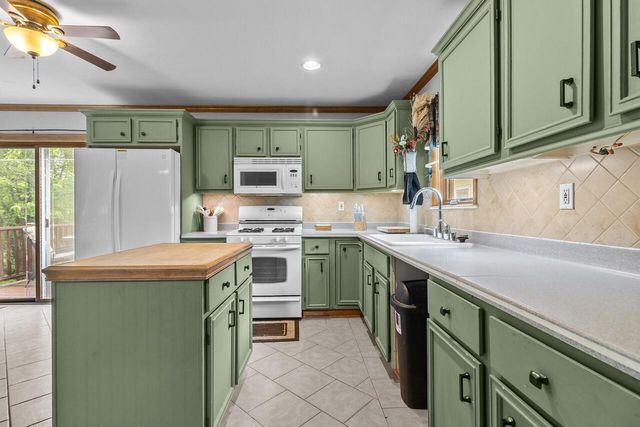 W5838 Mariner Hills COURT, Elkhorn, WI 53121
