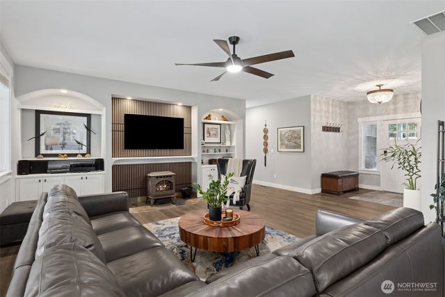 12323 193rd Avenue E, Bonney Lake, WA 98391