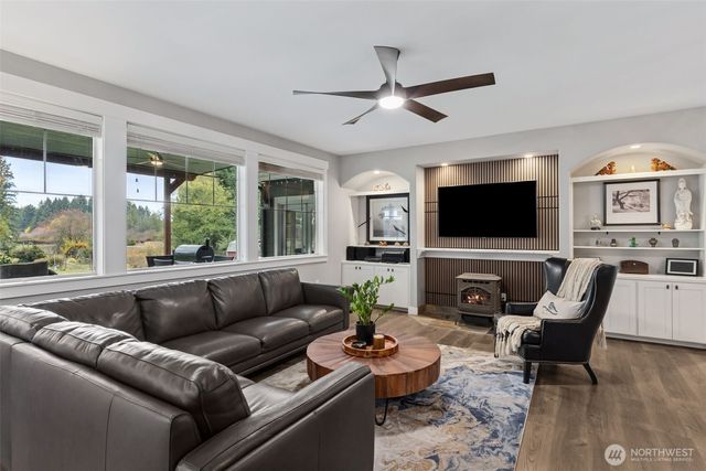 12323 193rd Avenue E, Bonney Lake, WA 98391