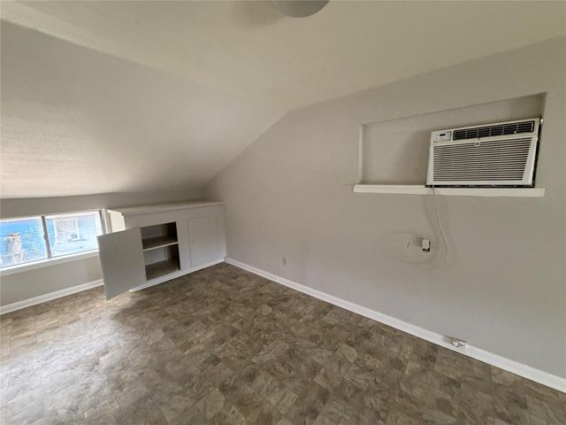 7010 Corsicana Street B, Houston, TX 77020