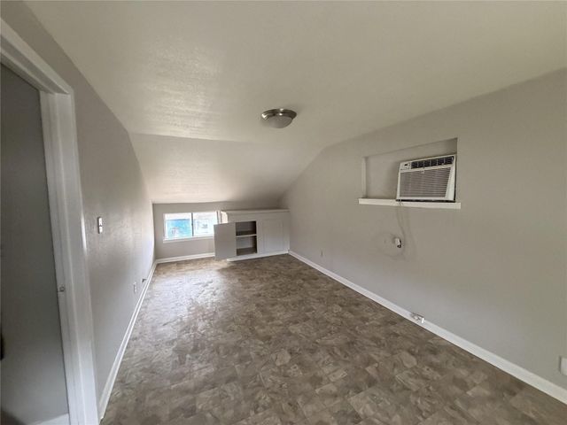 7010 Corsicana Street B, Houston, TX 77020