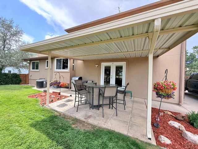 1142 Bluestem Blvd, Pueblo, CO 81001
