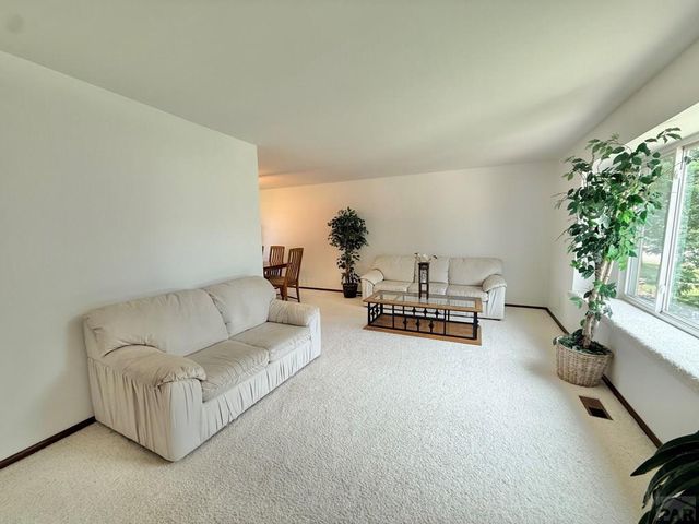 1142 Bluestem Blvd, Pueblo, CO 81001