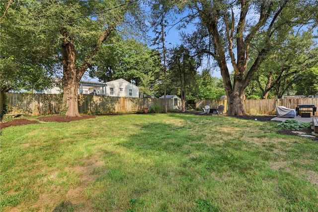 5536 Cedar Street, Roeland Park, KS 66205