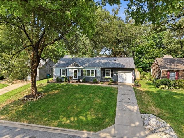 5536 Cedar Street, Roeland Park, KS 66205