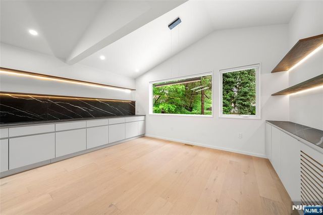 121 Christie Street, Tenafly, NJ 07670