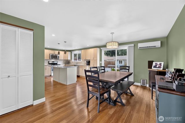 8819 123rd Avenue SE, Newcastle, WA 98056